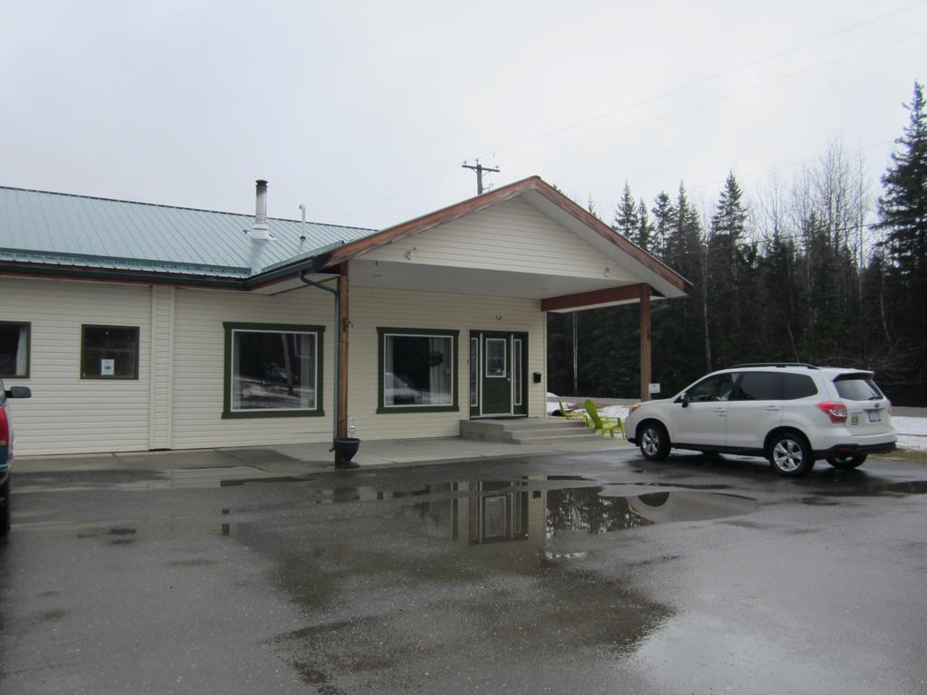 Bell Mountain Motel Mcbride Exterior photo